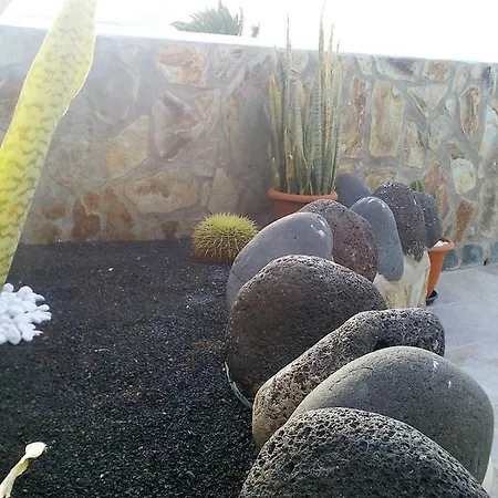 Piedra Playa Blanca (Lanzarote)